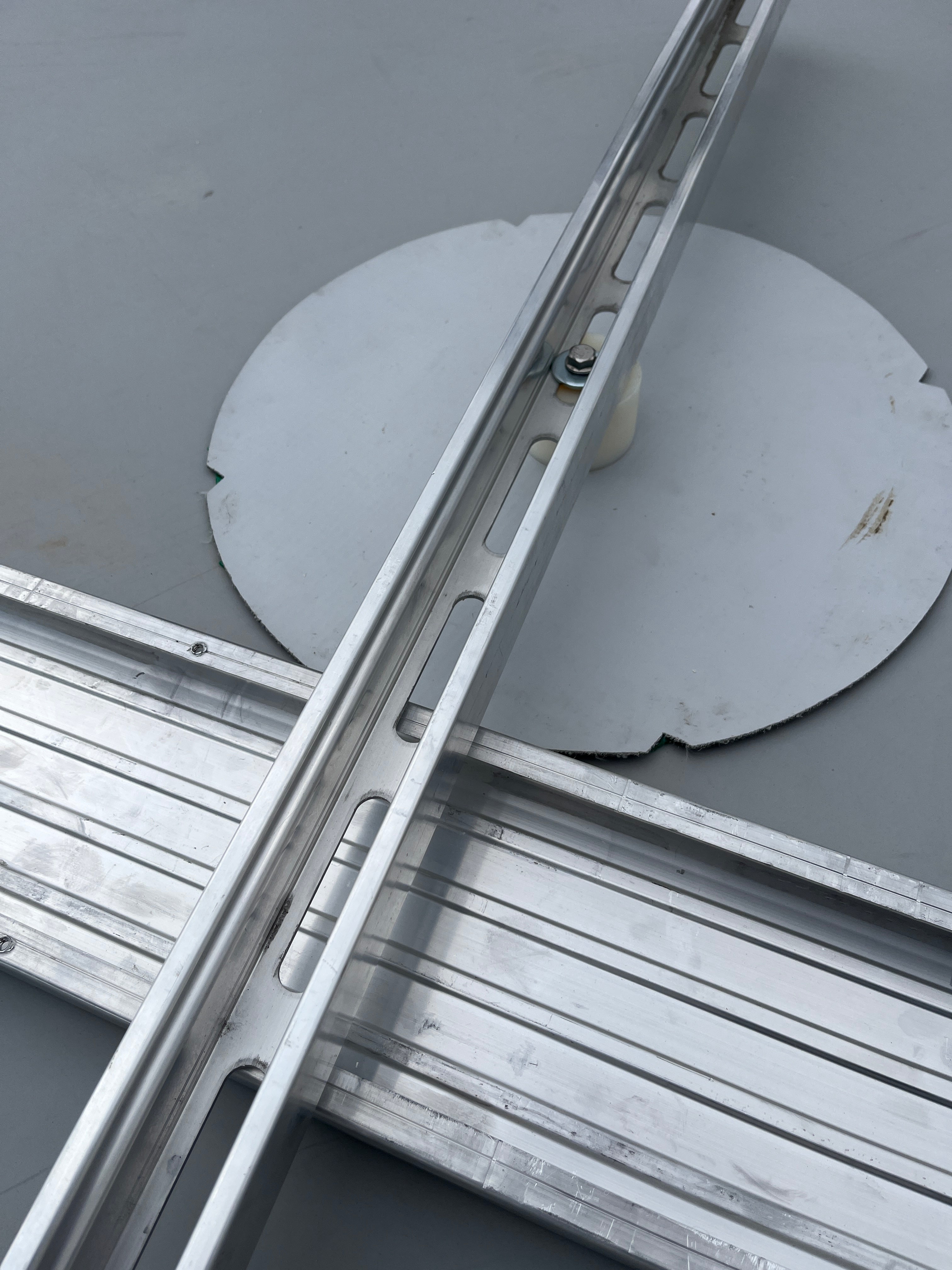 AMPIX® BIT - Montagehalter für das Flachdach (20 Stück / Karton)