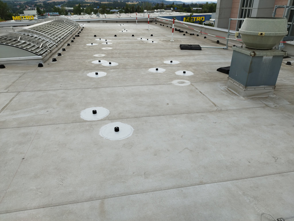 AMPIX® PVC - Montagehalter für das Flachdach (20 Stück / Karton)