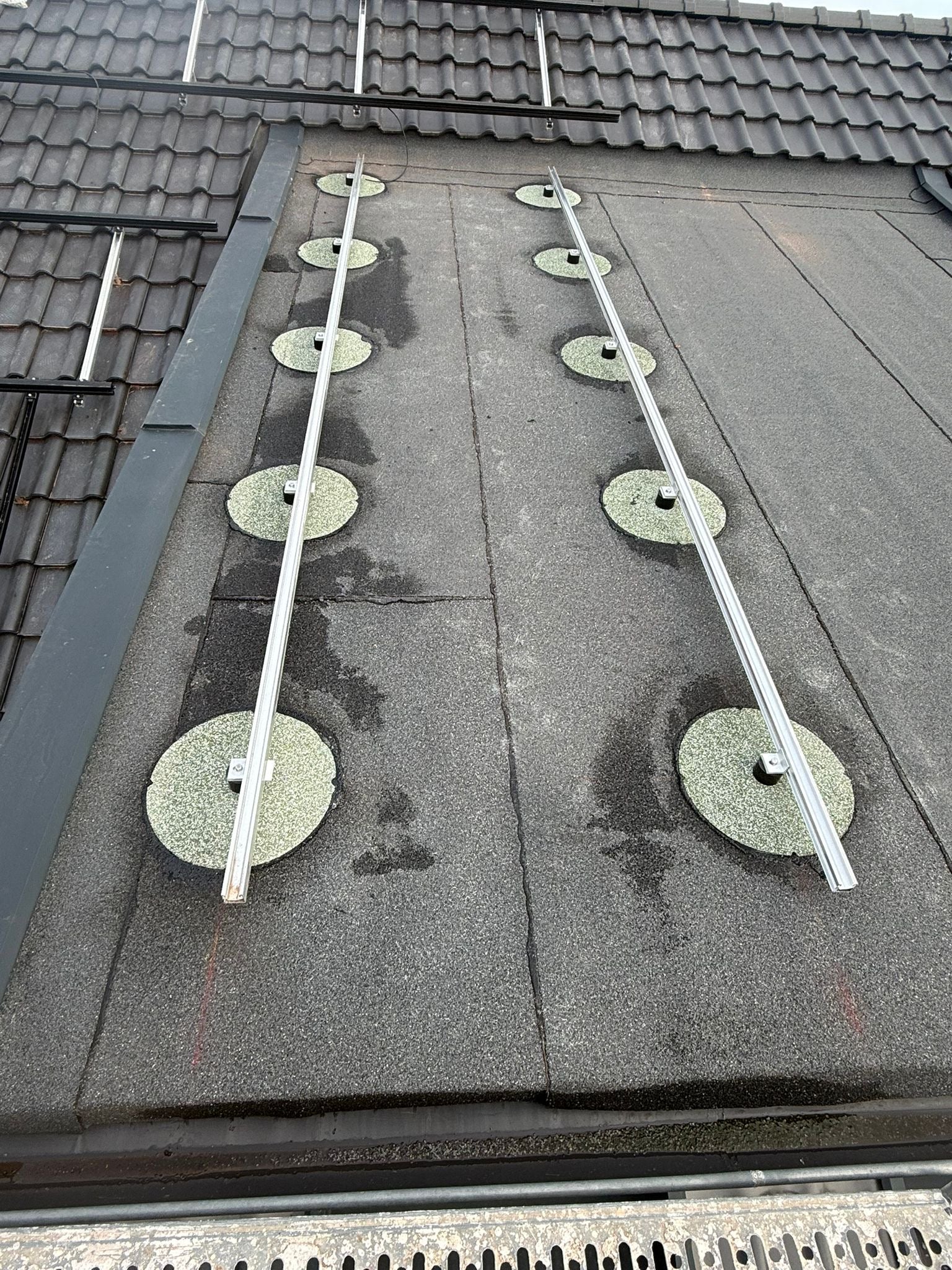 AMPIX® BIT - Montagehalter für das Flachdach (20 Stück / Karton)